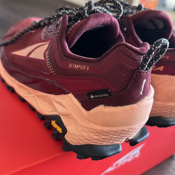 ALTRA Women's AL0A7R76 Olympus 5 Low GTX Trail Running Shoe - Picture 4 of 10